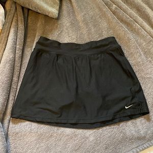 Nike Tennis Skirt | Black | Built In Shorts | DriFit